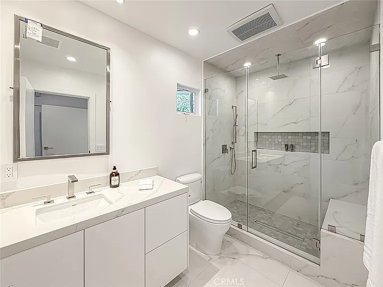 4266 Louise Ave — Photo 19
