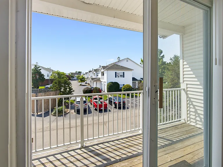 Colts Run-57 - Belmont Apartment 603