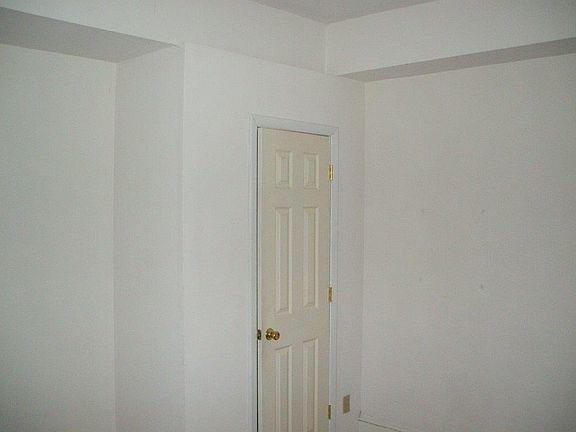 5th image of 2051 Fairview Ave APT 4