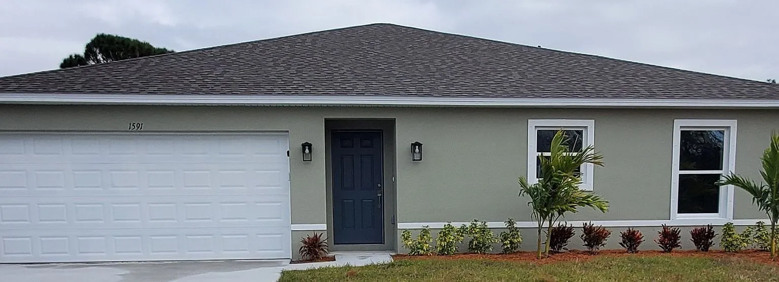 Beautiful 4BR/2BA Home with Large Lanai in Palm Bay! — Photo 1