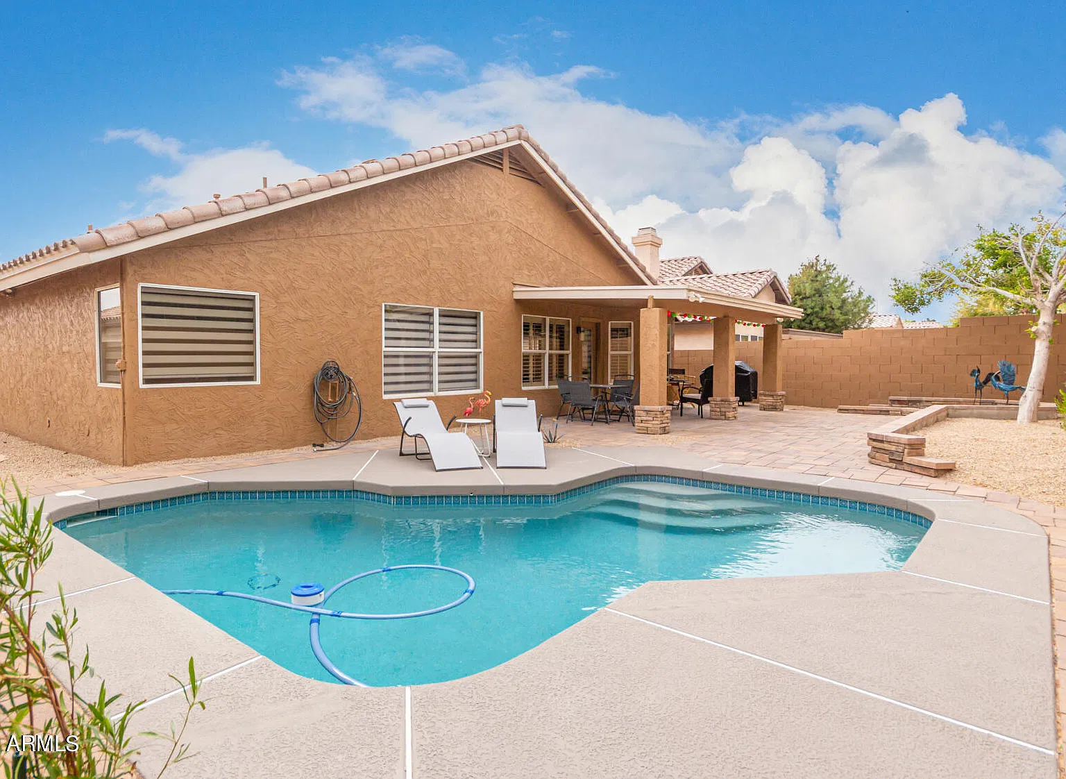 3 bed, 2000 sqft, $3,800 — Photo 1