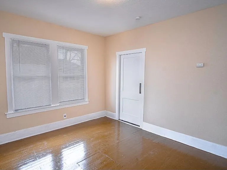 1101 Gibbs — Photo 12