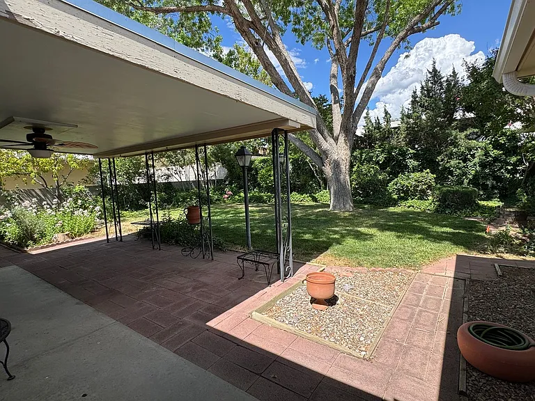 4304 Andrew Dr NE — Photo 18