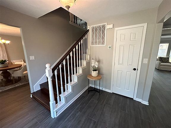 2nd image of 835 Ivy Wall Dr
