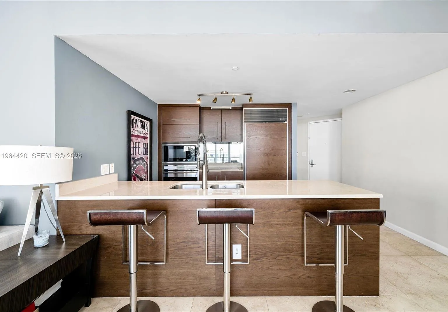 Iconbrickell Condo No 1 — Photo 2
