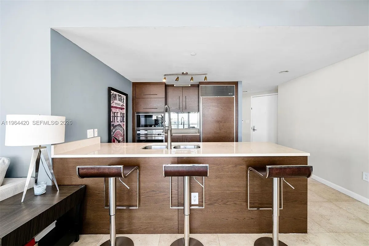 Building Photo - 465 Brickell Ave #5302