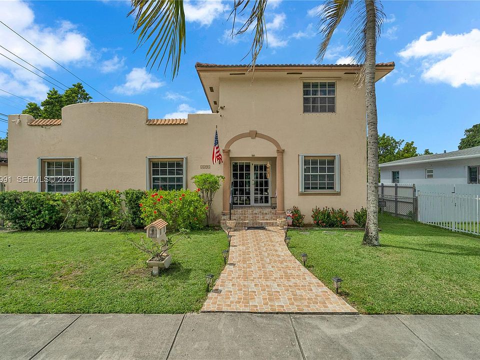 1st image of 2204 SW 11th Ter