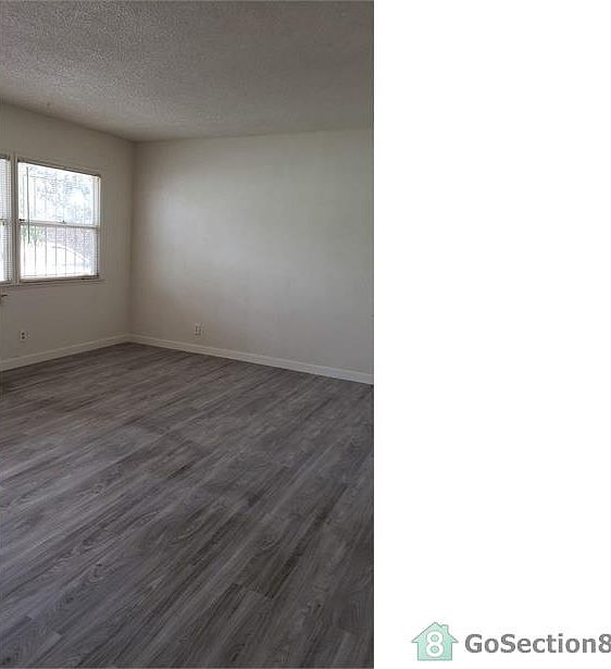 1st image of 1132 W 106th St