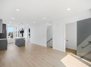 12512 35th Ave NE Unit F, Seattle, WA 98125