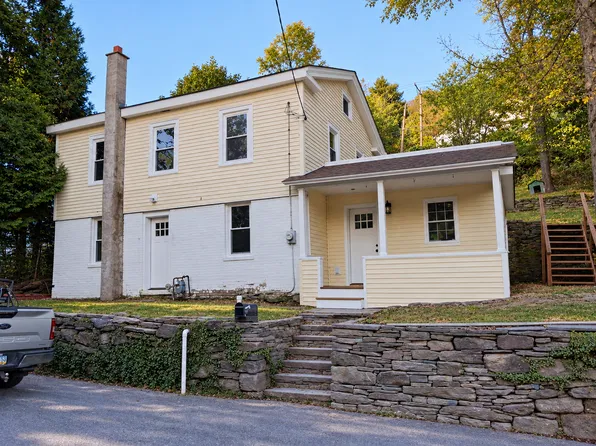 141 Cottage St, Honesdale, PA 18431