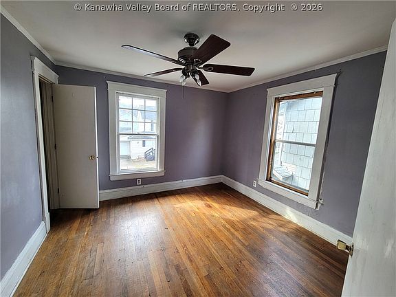 5th image of 602 Main St