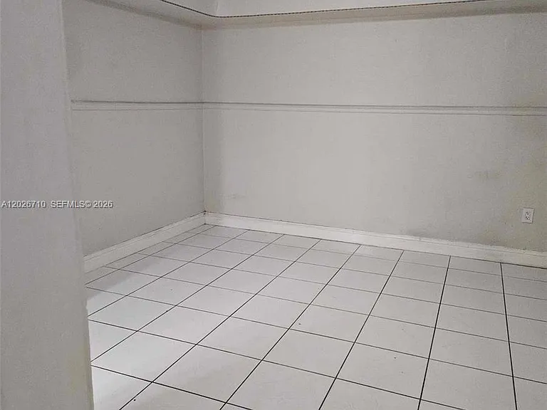 3431 SW 4th St #1 — Photo 12