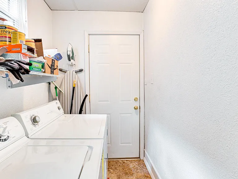 1150 Spruce St — Photo 13