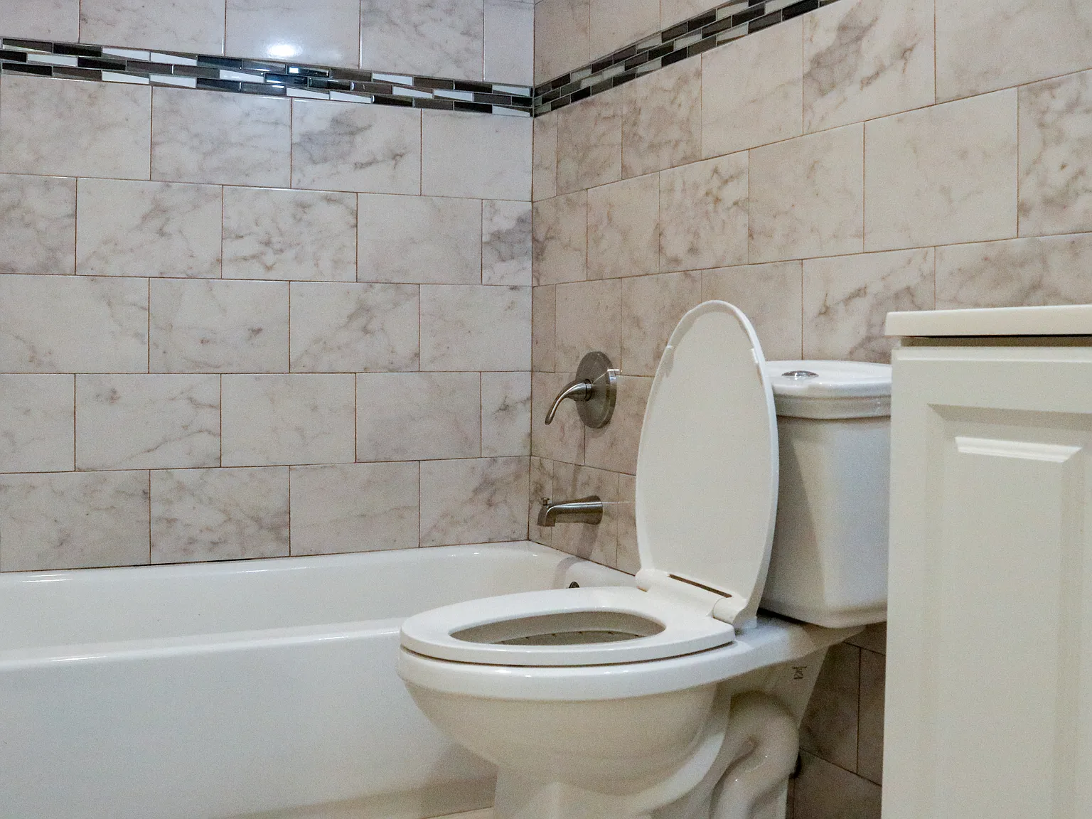 1 bed, 900 sqft, $2,500 — Photo 2