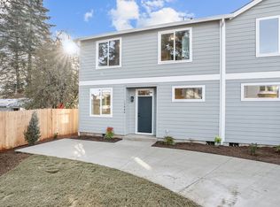 15880 SE Washington Ct, Portland, OR 97233