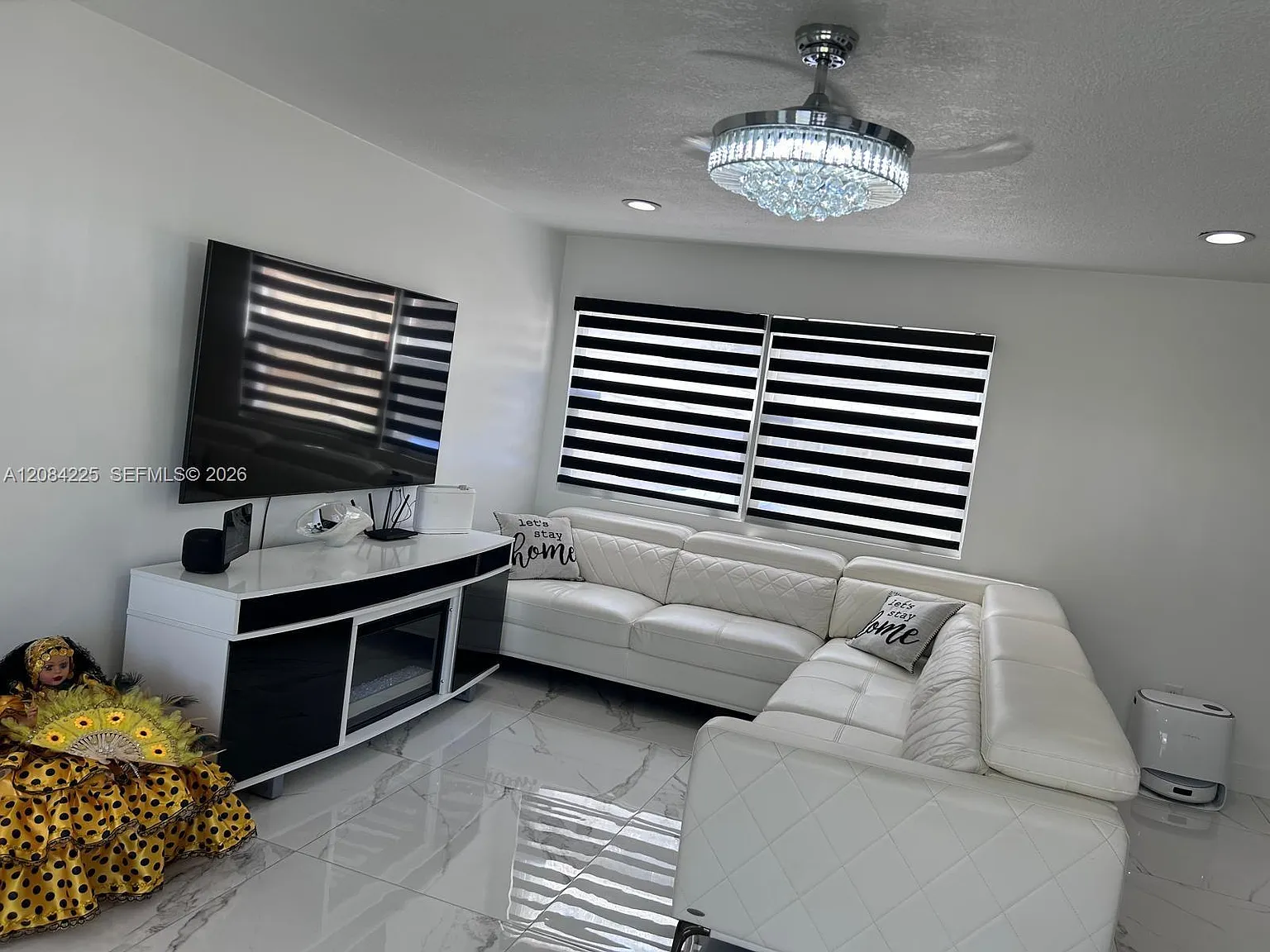 3 bed, 1375 sqft, $3,000 — Photo 4