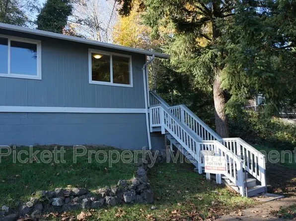 917 N Cambrian Ave, Bremerton, WA 98312