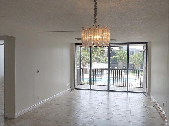 2nd image of 9 Royal Palm Way #2010