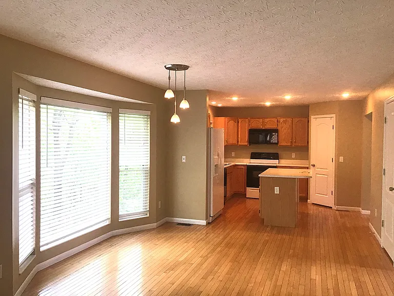 6560 Copperleaf Ln — Photo 2