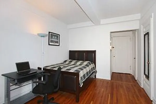 Sold by Douglas Elliman | media 19