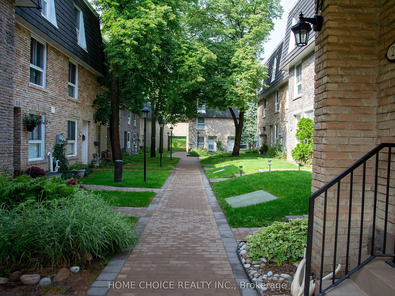 5 bed, $3,800 — Photo 1