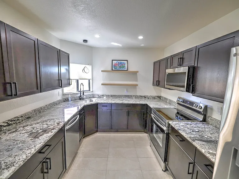 5144 N Avenida Primera — Photo 6