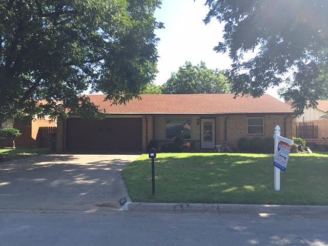1st image of 5415 NW Cottonwood Dr