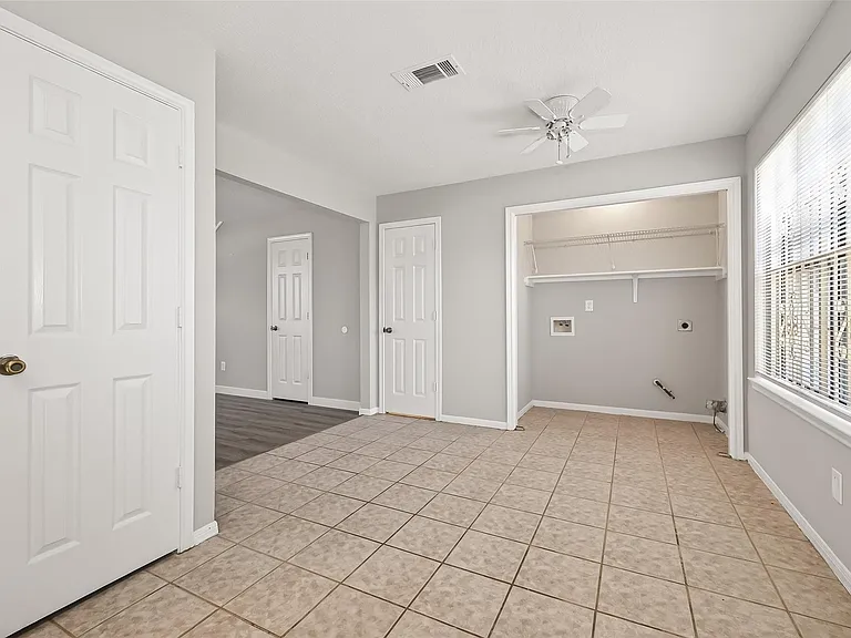 8617 Mapletwist St — Photo 15