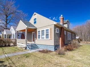 28 Clifton St, Fitchburg, MA 01420