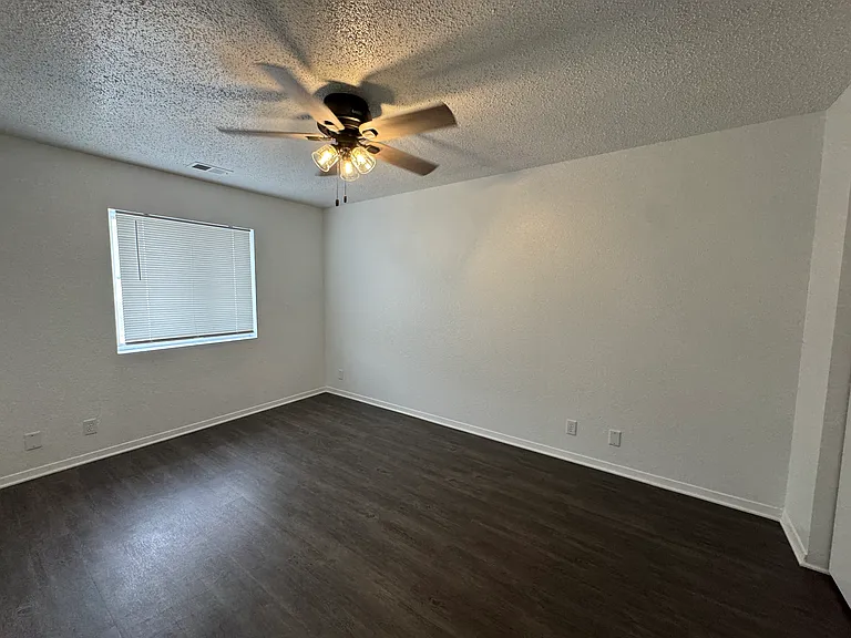 Prairie View Apartments — Photo 21