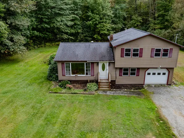 45 Canaan Road, Clinton, ME 04927