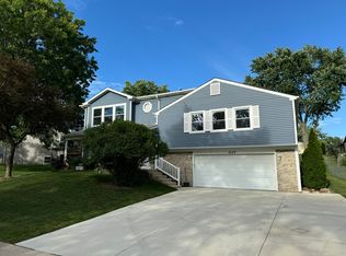 1229 Allison Ln, Schaumburg, IL 60194
