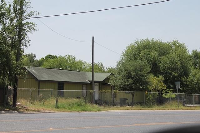 2nd image of 1611 Washingtonia Palm Ave