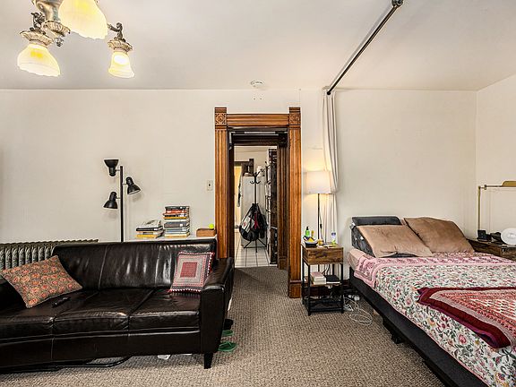 4th image of 528 S 5th Ave APT 3
