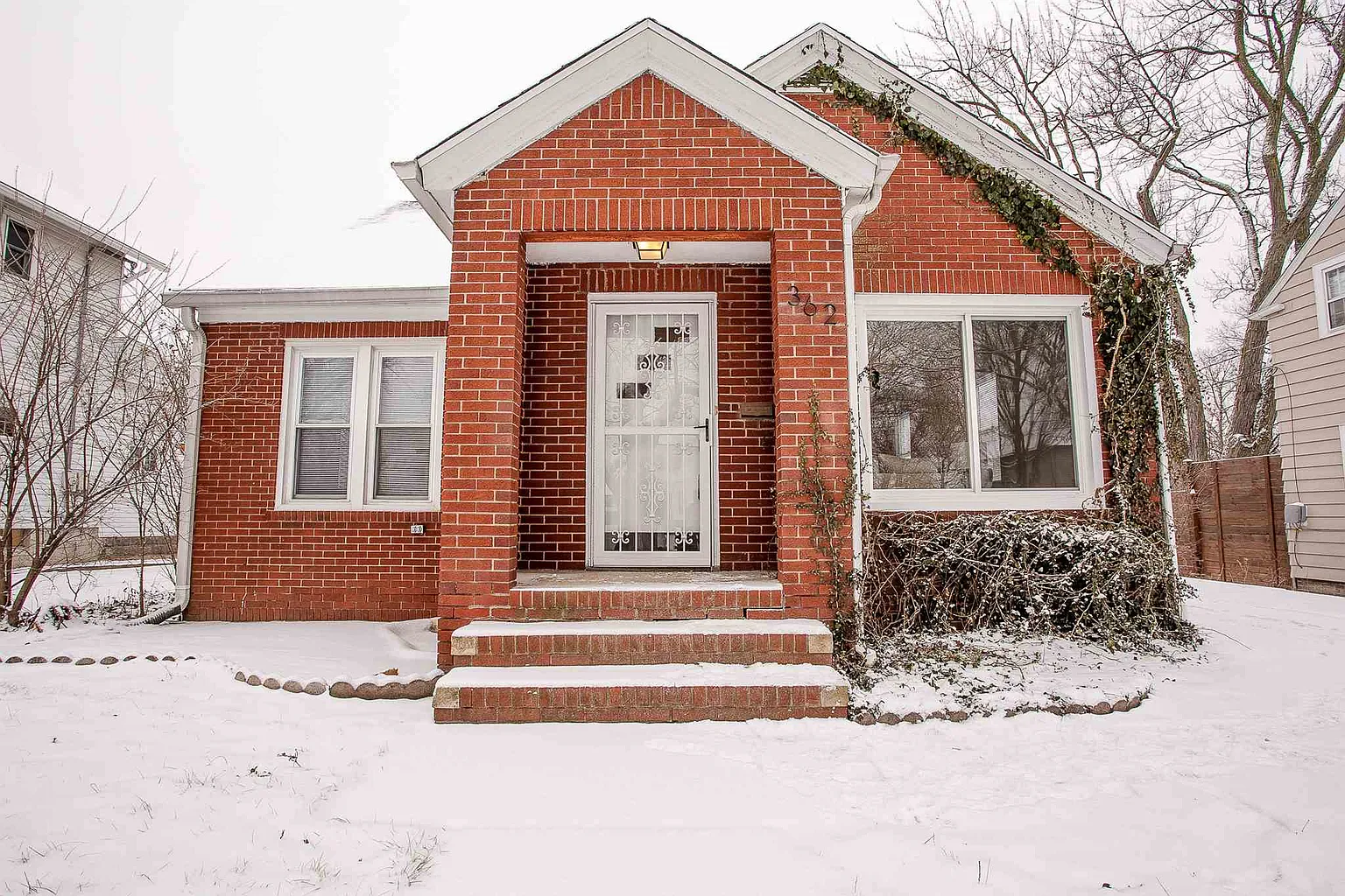 362 Penn Ave photo 1