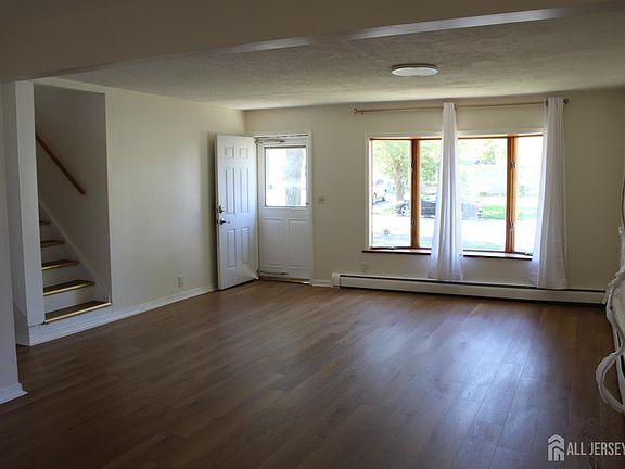 5th image of 78 Washington Ave