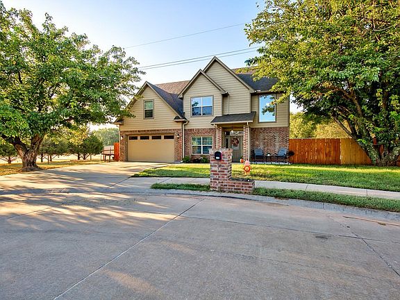 2nd image of 719 Ninnekah St