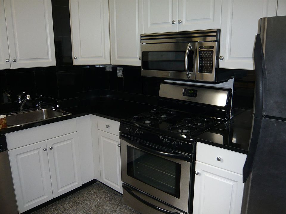 1st image of 151 W 74th St APT 5C
