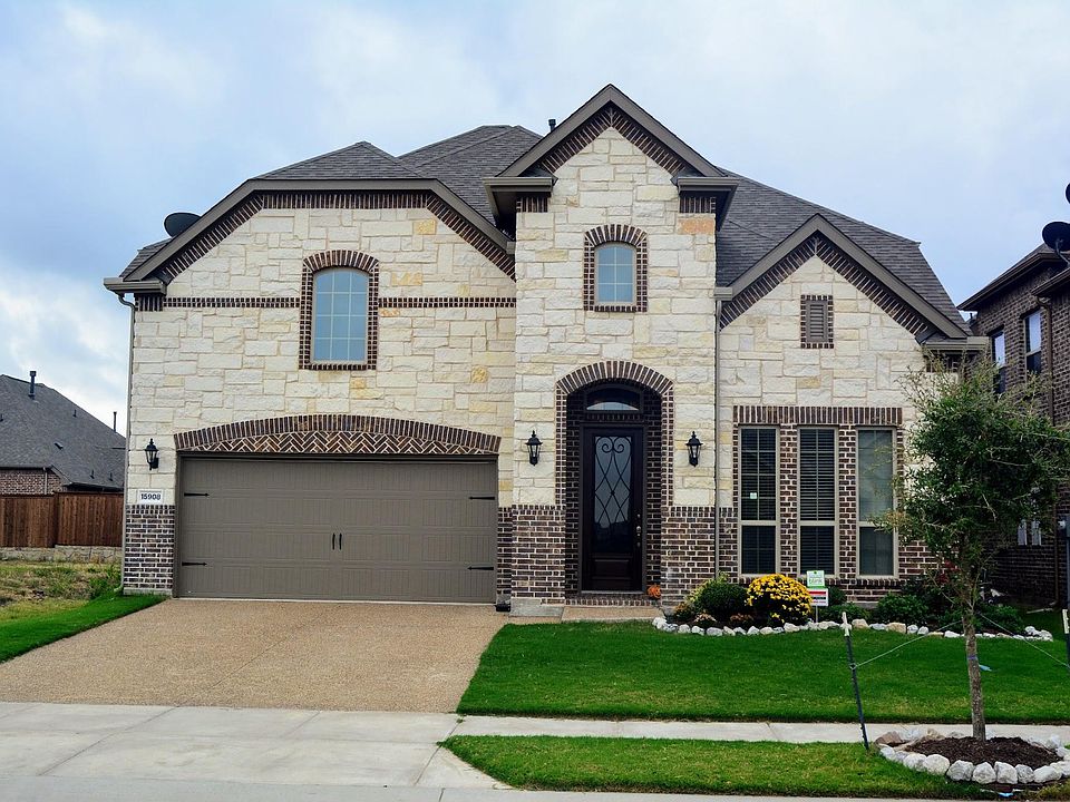 Beautiful Stone Elevation
