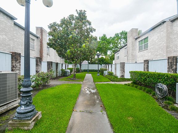 4th image of 664 Wilcrest Dr #664