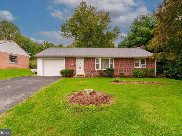 10 E Brandt Blvd, Landisville, PA 17538