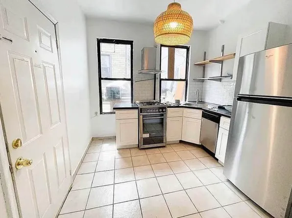 188 Greenpoint Avenue image 1 of 7