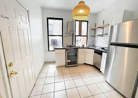 188 Greenpoint Avenue #1R