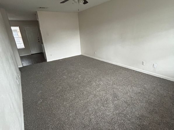 1301 N Eastman Rd APT B2