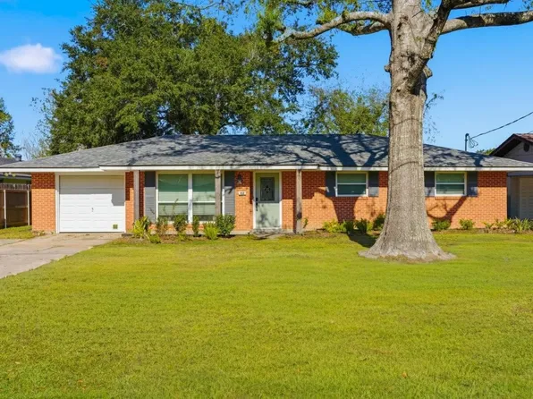 450 Greenway St, Lake Charles, LA 70605