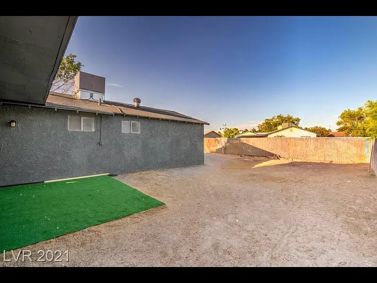 3124 Van Der Meer St — Photo 31
