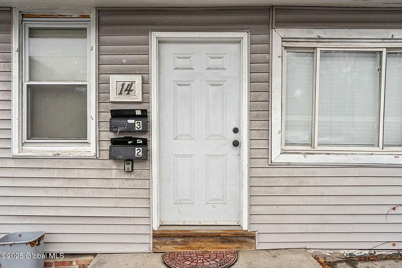 4th image of 14 Oakwood Avenue