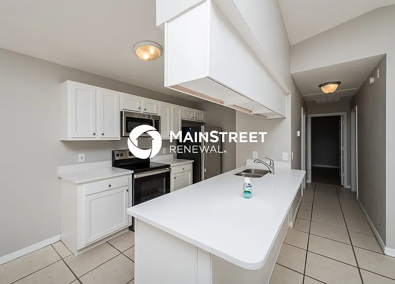 828 Trina Ln — Photo 6