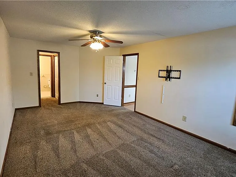 150 Loflin Way — Photo 10