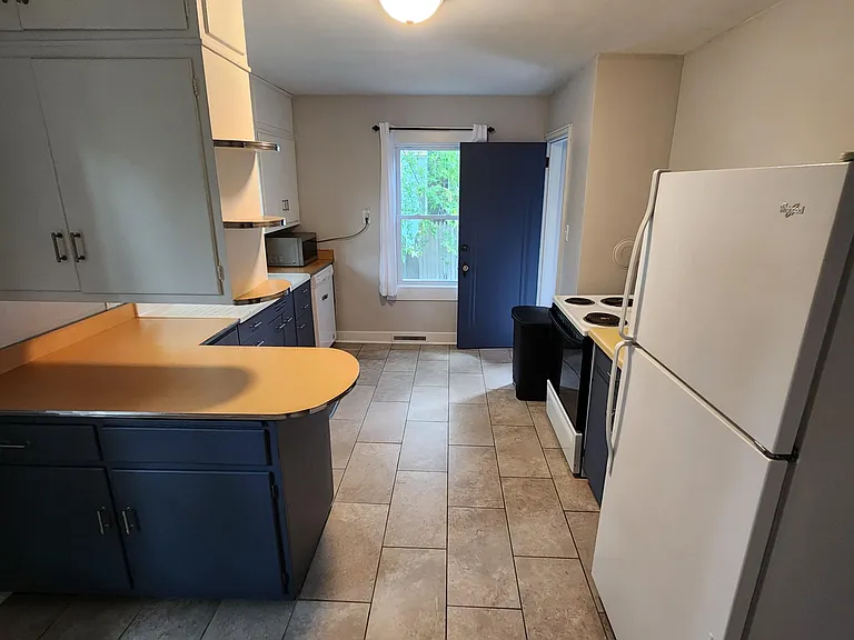 610 N Lincoln Dr — Photo 12